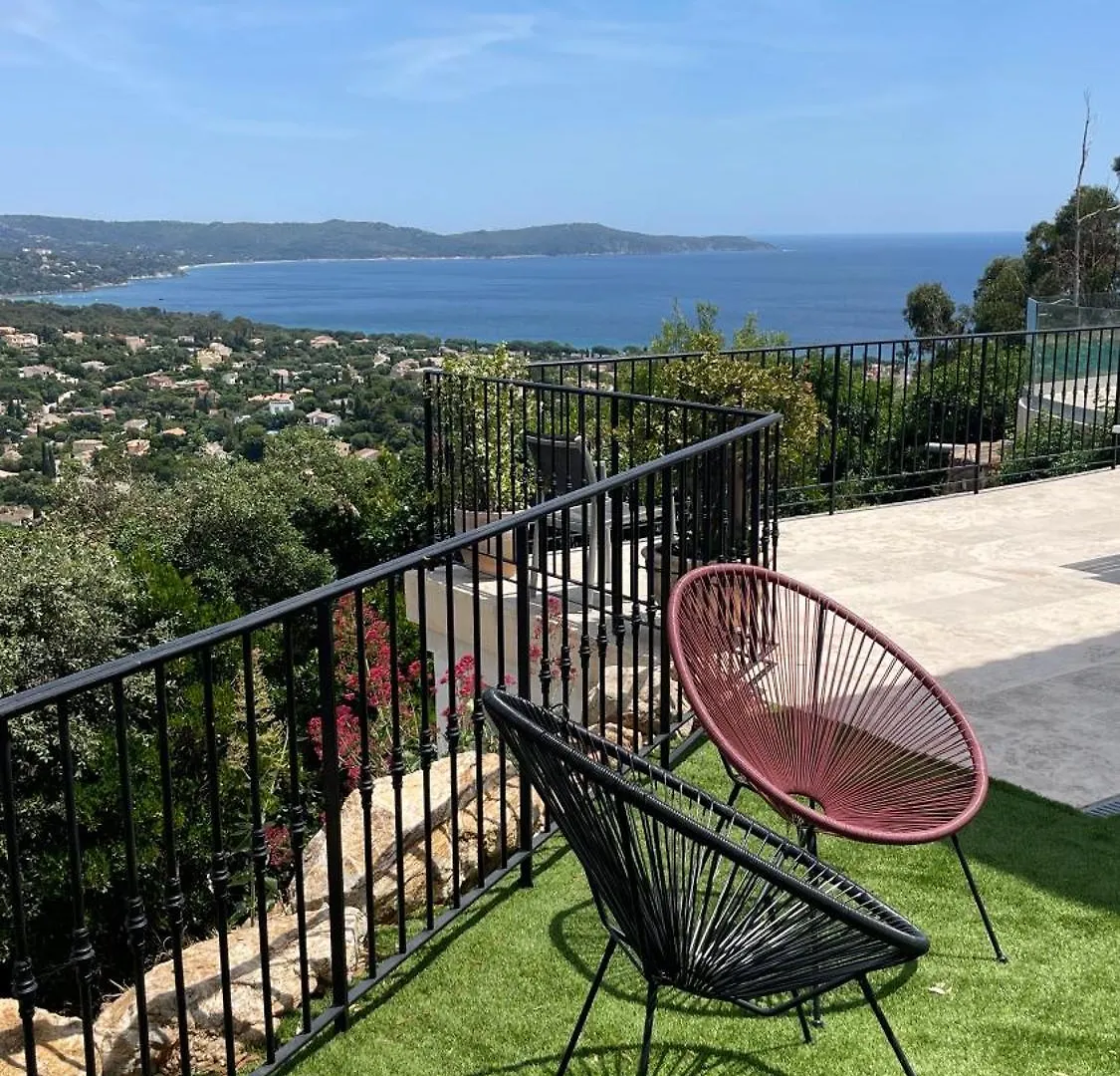 Villa Cacharelle Vue Mer Piscine Cavalaire-sur-Mer Bed & Breakfast