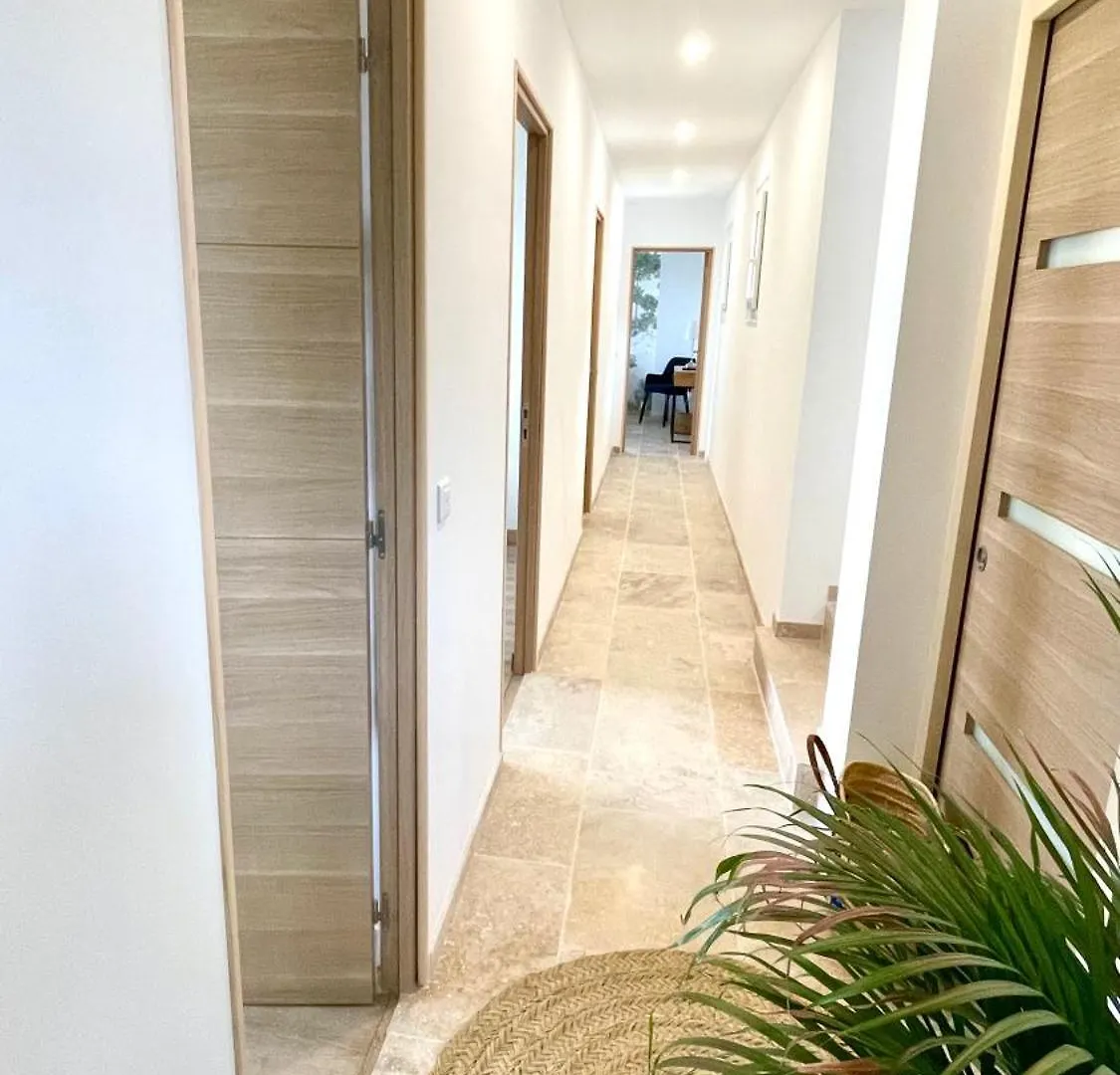 Villa Cacharelle Vue Mer Piscine Cavalaire-sur-Mer Bed & Breakfast