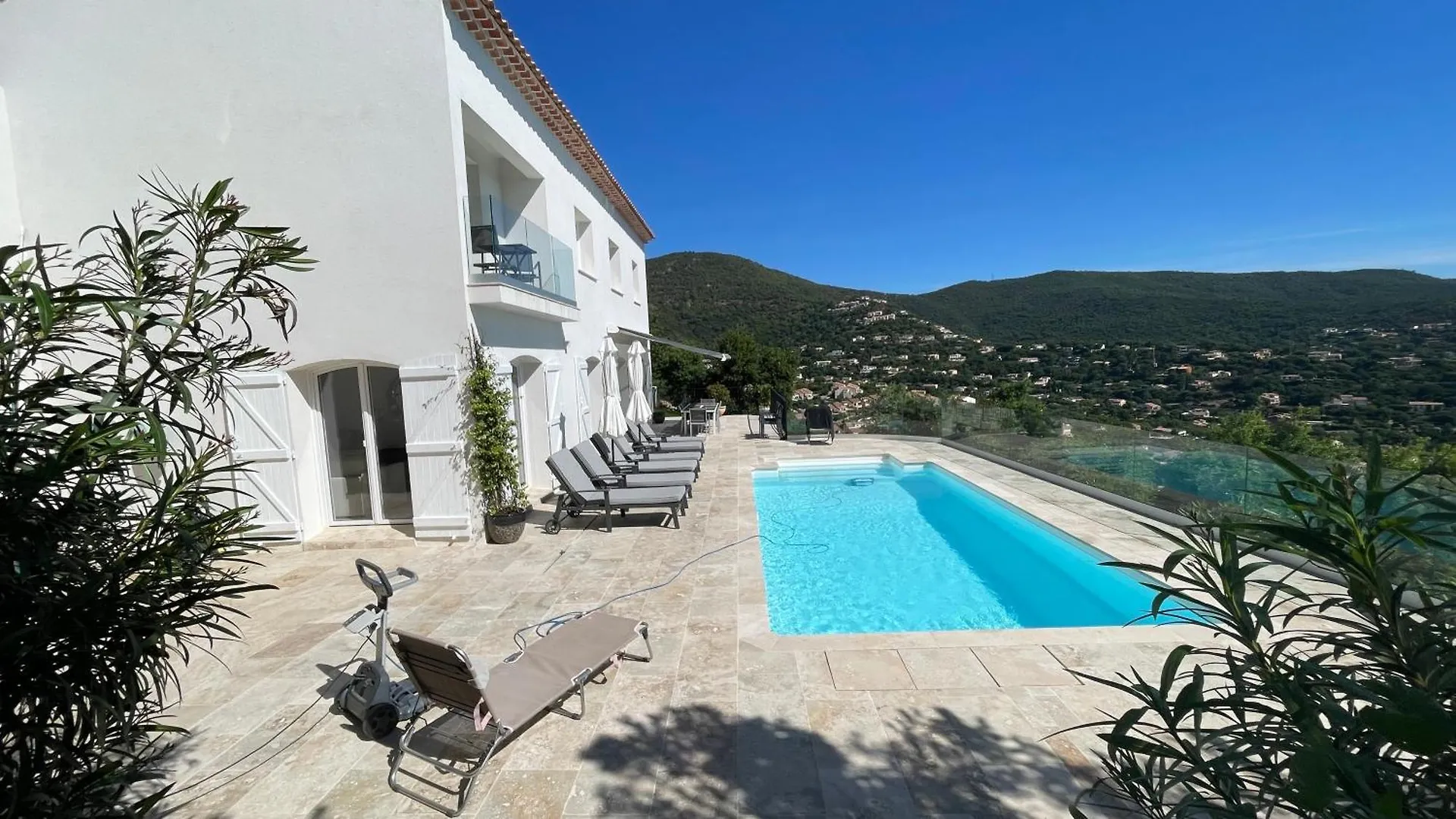 Villa Cacharelle Vue Mer Piscine Cavalaire-sur-Mer